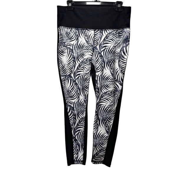 3x25* Xersion High Rise 7/8 Fitted Leggings Renata Black Tropical - Picture 1 of 12